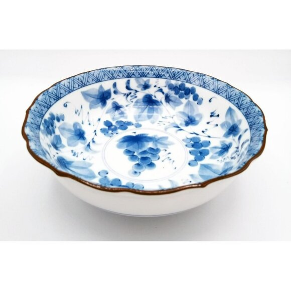 Vintage Japanese Blue White Porcelain Bowls Grapevine Scalloped Rim Set of 2 - Picture 10 of 16